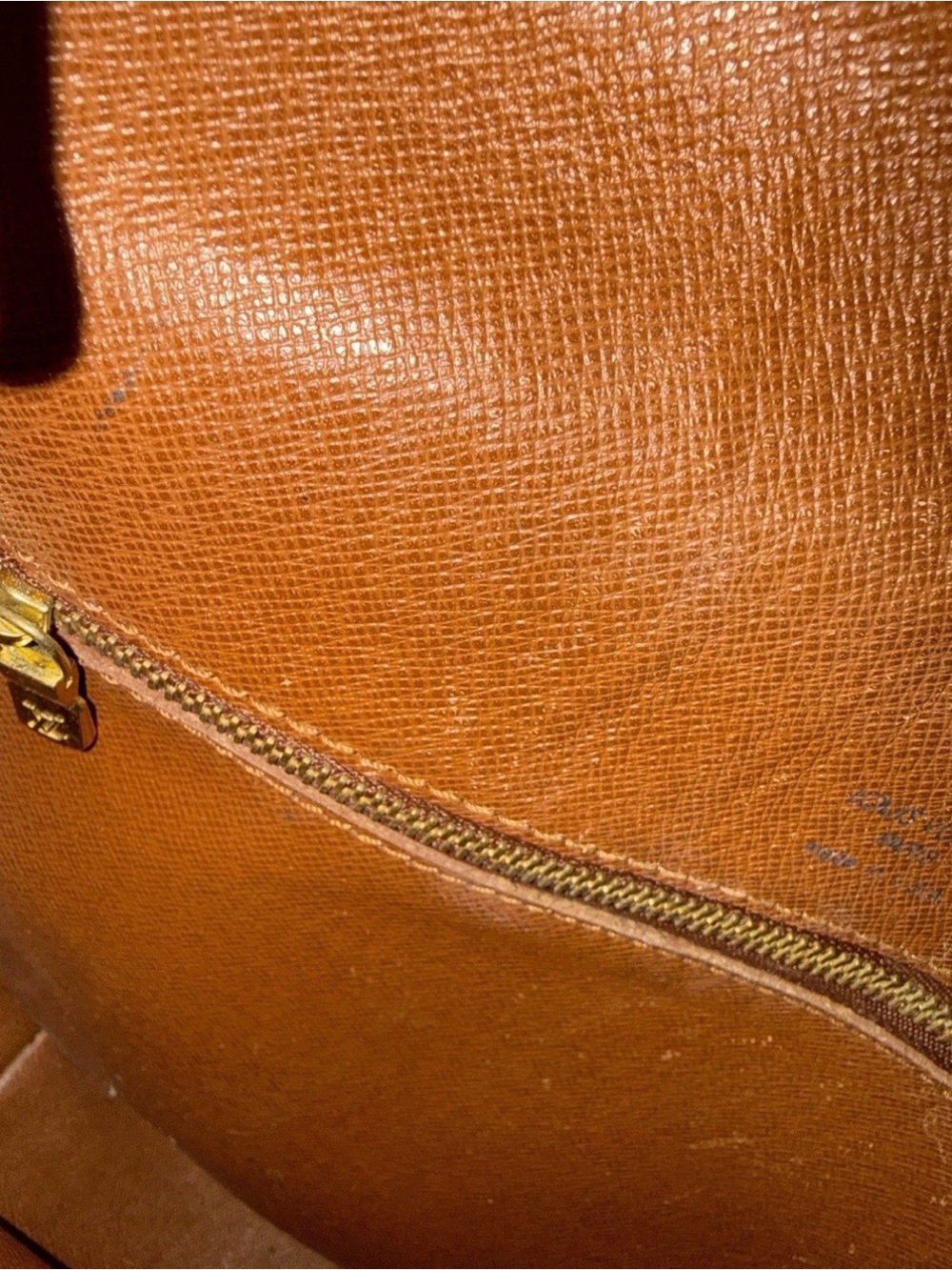 Louis Vuitton Monogram Crossbody Saddle Bag in Brown and Tan GM - Picture 5 of 9